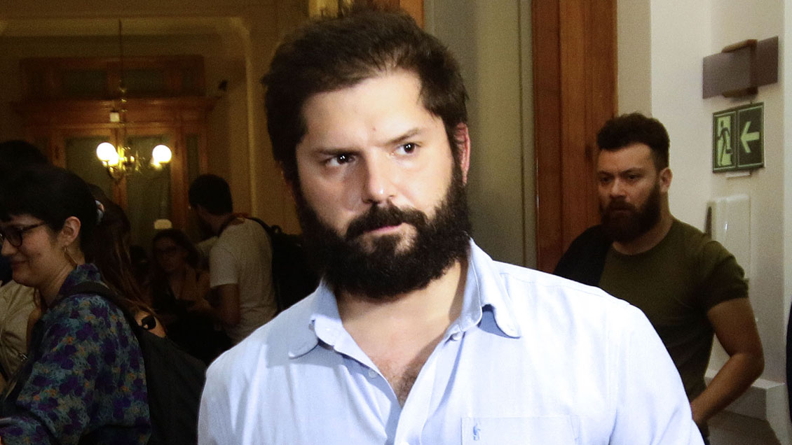 Boric desestimó críticas de Sharp al acuerdo constitucional: 