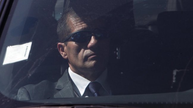 Ex ministro Vásquez queda con firma mensual tras formalización