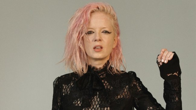 Shirley Manson sobre Chile: Mentalidades radicales que luchan contra el abuso de poder