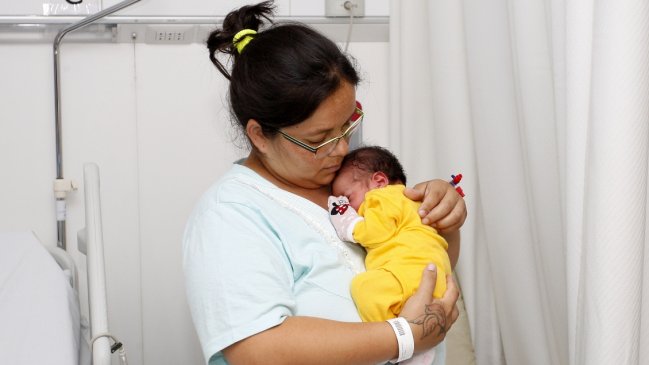 INE: Nacimientos en Chile descendieron un 5,4% entre 2016 y 2017