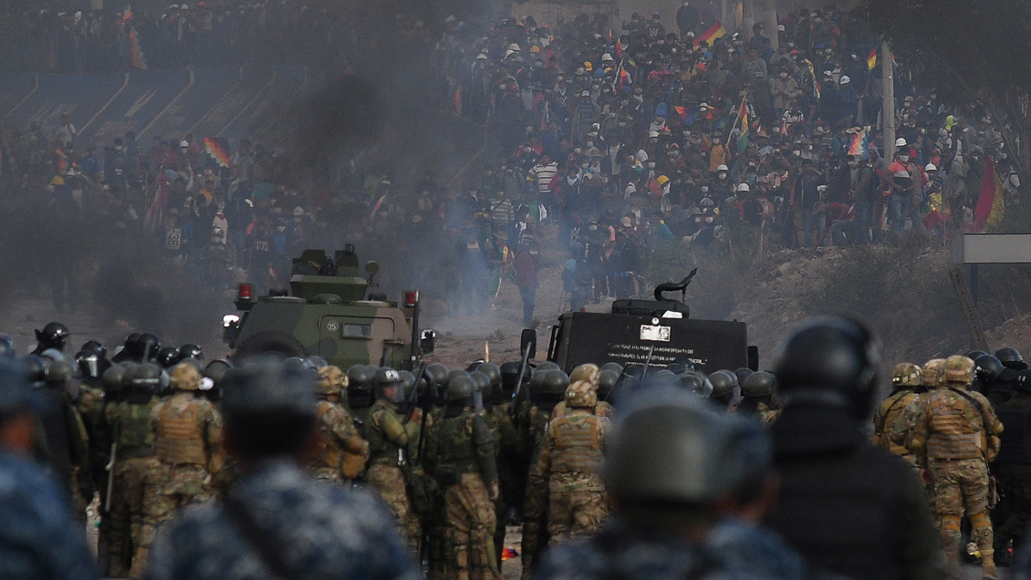 Partido de Evo Morales exige al Gobierno interino que repliegue a militares y "pare la masacre"
