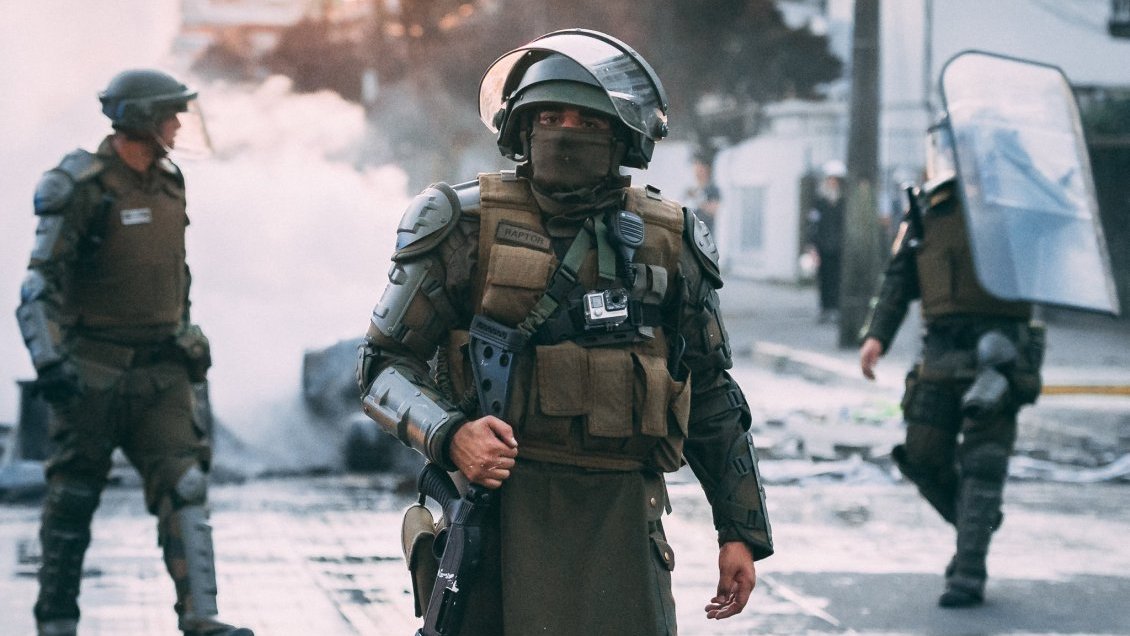 Contraloría dio dos días a Carabineros para responder denuncia por nombres falsos