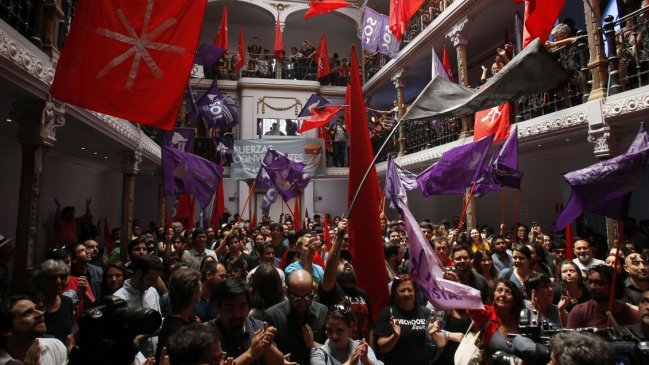 Frente Amplio se reunirá para abordar la crisis que vive el bloque