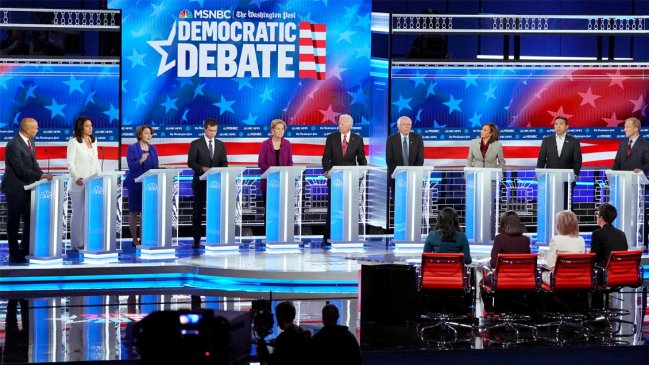 Todos contra Trump: Precandidatos demócratas sacaron chispas en debate