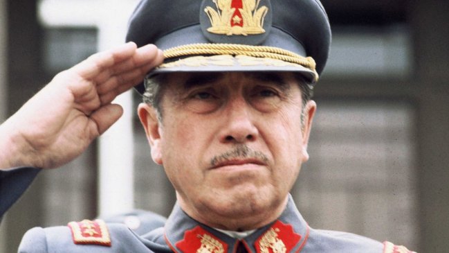 Diputado bolsonarista anunció homenaje a Augusto Pinochet