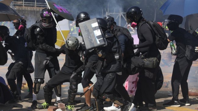 Hongkoneses piden calma para evitar que se cancelen los comicios del domingo