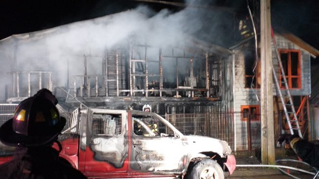 Incendio afectó a dos viviendas en la comuna de Ancud