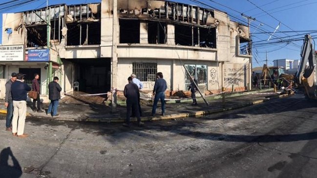 Encapuchados saquearon e incendiaron parte del hospital de Coquimbo