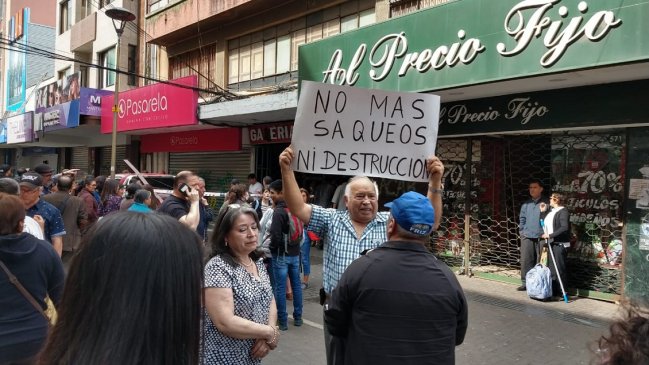 Comerciantes afectados por saqueos e incendios en Concepción acusaron inacción policial