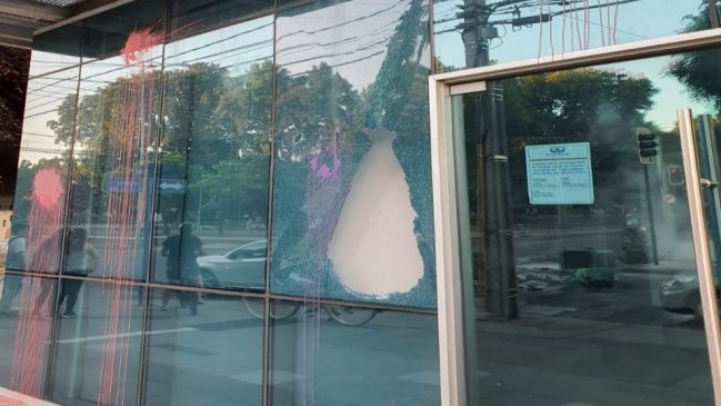 Sujetos acusados de apedrear la Fiscalía de Chillán quedaron libres y sin medidas cautelares