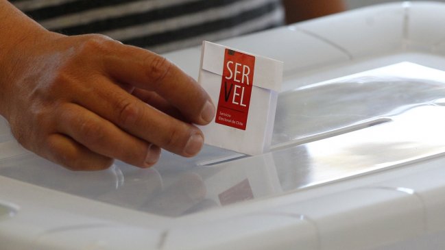 Oposición coincide en rebajar a 16 años la edad para votar en proceso constituyente