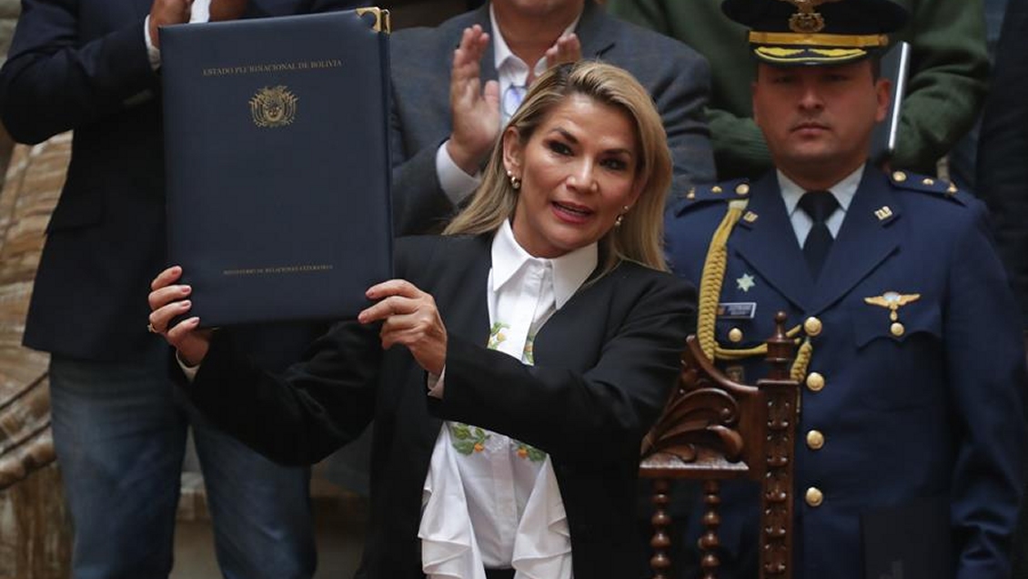 Presidenta interina promulgó ley para nuevas elecciones en Bolivia