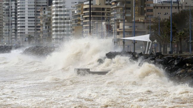 Anuncian marejadas a contar de este lunes para las costas chilenas