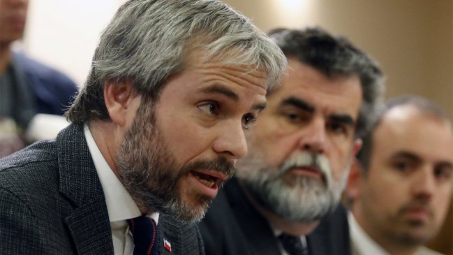 Blumel: Para tener una nueva Constitución y un acuerdo social, necesitamos paz y orden público