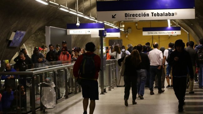 Panel de expertos analizará situación del Transantiago por crisis social