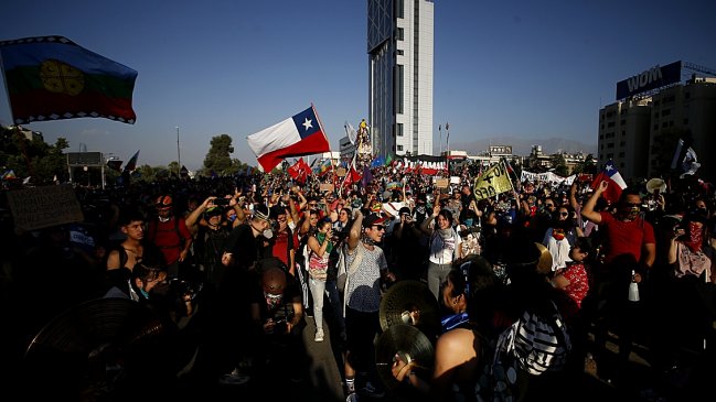 Sondeo: Mayoría cree que salario mínimo y pensión mínima debe ser de 500 mil pesos