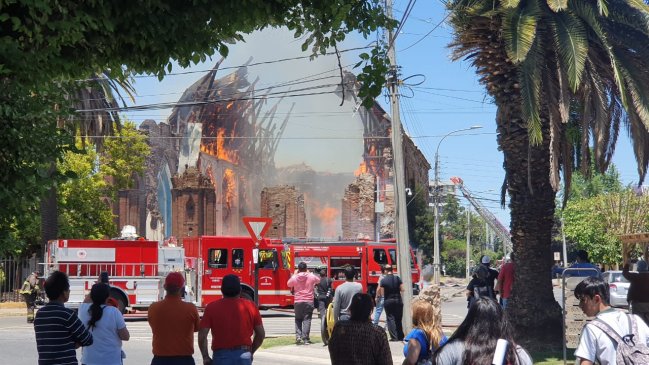 Incendio destruyó interior de la abandonada iglesia San Francisco de Curicó