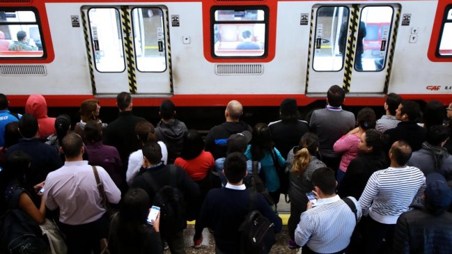 Pareja lésbica denunció golpiza y hostigamiento en la Línea 1 del Metro
