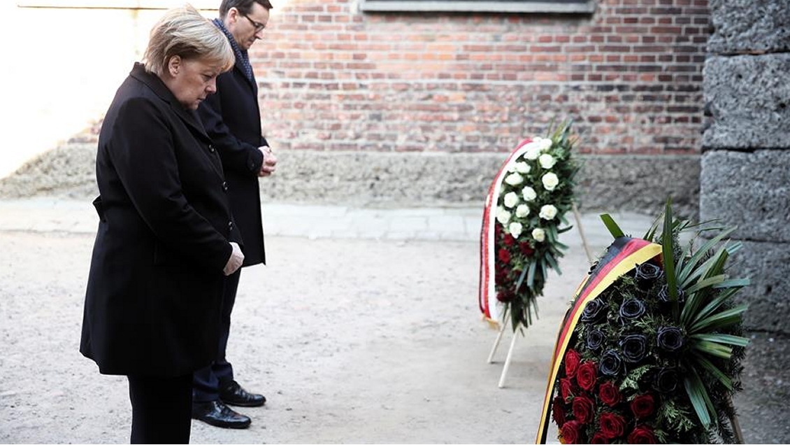 Angela Merkel en visita a Auschwitz: Me siento profundamente avergonzada