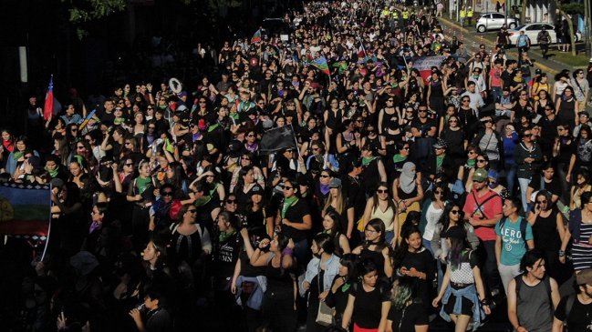 Masiva manifestación recorrió el centro de Concepción
