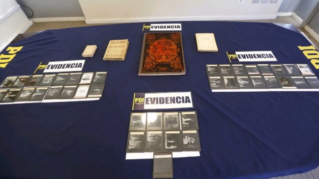  PDI recuperó libros robados desde la Universidad de Chile  