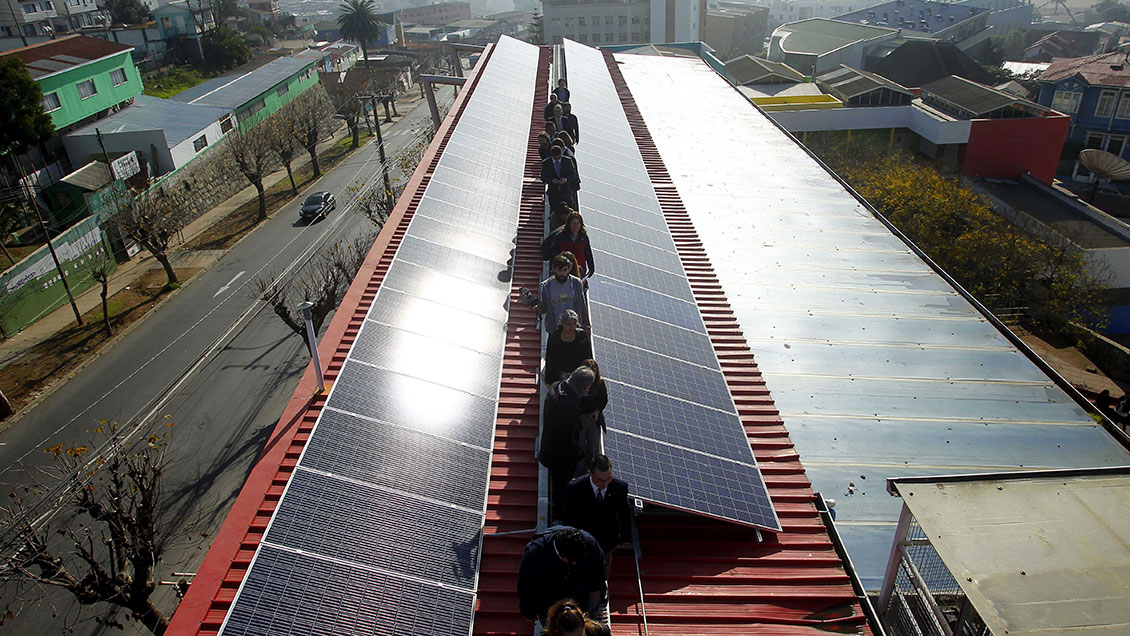 Chile adhiere a ambiciosa meta para avanzar en uso de energías renovables