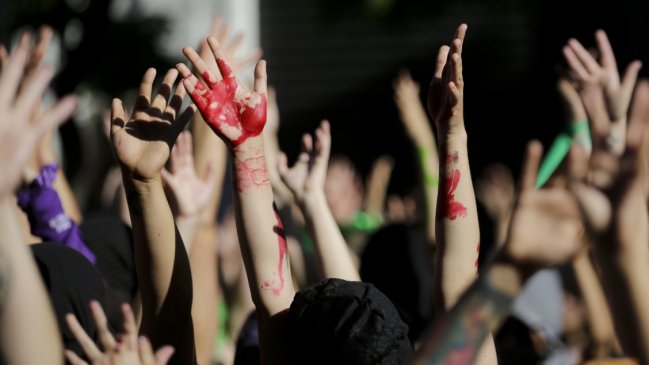 Partidos de oposición firmaron compromiso por los DDHH