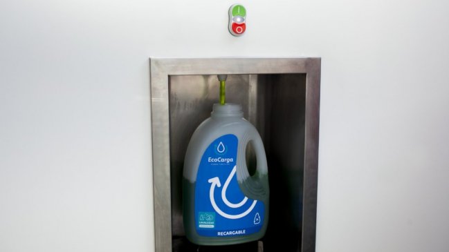  Llega a Santiago la primera red de estaciones para recargar productos de limpieza  
