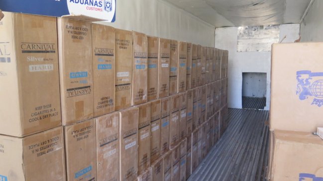 Pared falsa escondía millonario cargamento de whisky y cigarrillos en Tarapacá