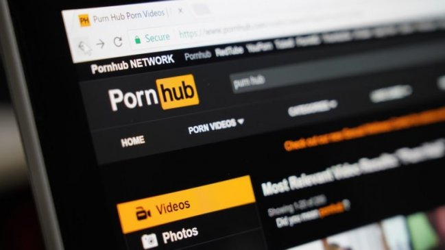 Popular sitio para adultos reveló cuál es el género porno favorito de los chilenos