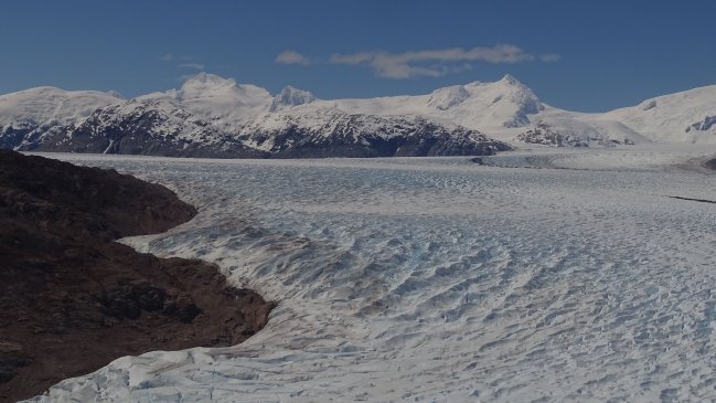 Investigan potenciales riesgos para la población por descargas de lagos glaciares en el Valle Huemules