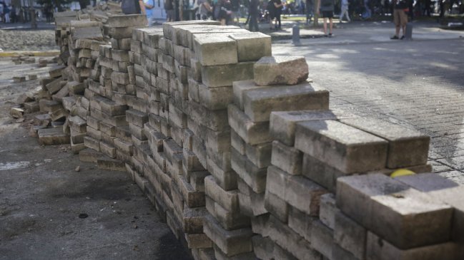 Rebajan a arresto domiciliario total la medida cautelar para acusados de remover adocretos en Concepción