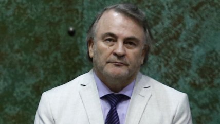  Auth desdramatiza expulsión de bancada radical: Para bailar tango se necesitan dos  