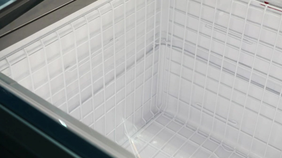 Encontraron el cadáver de un hombre en refrigerador de su esposa: Dejó una inesperada nota