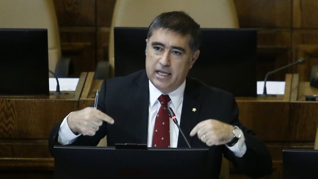 Desbordes: Con los votos que aportará RN debería aprobarse paridad de género