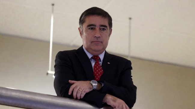 Desbordes responde a Van Rysselberghe: La UDI no tiene derecho a veto permanente