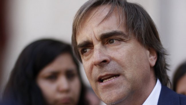 Cruz-Coke defiende a Blumel tras críticas UDI: Gobierno no influyó en decisión de paridad de género