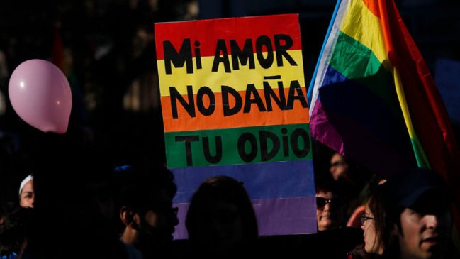 El 47% de las mujeres lesbianas y bisexuales se ha infligido daño producto de la discriminación