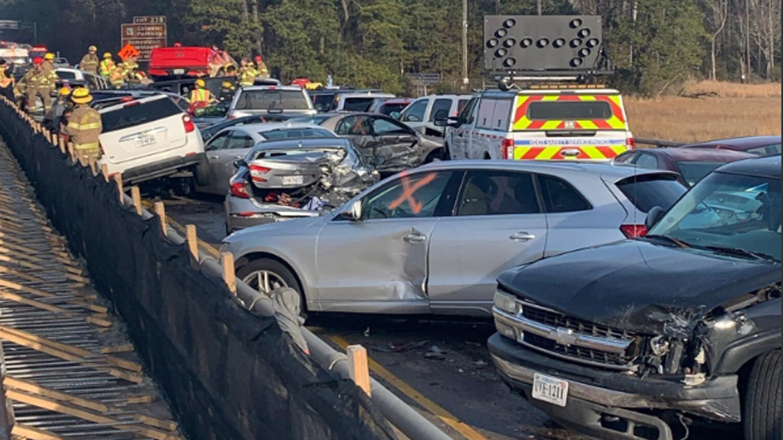 Al menos 35 lesionados en choque de 63 vehículos por hielo y niebla en EEUU