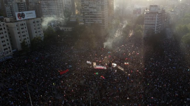 Mon Laferte, Claudio Bravo y K-Pop: El informe Big Data que entregó Blumel a la Fiscalía