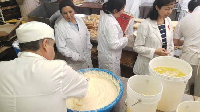 Seremi de Salud ordenó sumario a pastelería de Chillán por anomalías en producción de pan de pascua