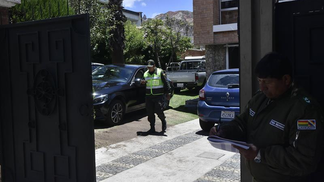 Aumenta tensión en embajada mexicana en Bolivia por asilo de ex ministros de Evo Morales