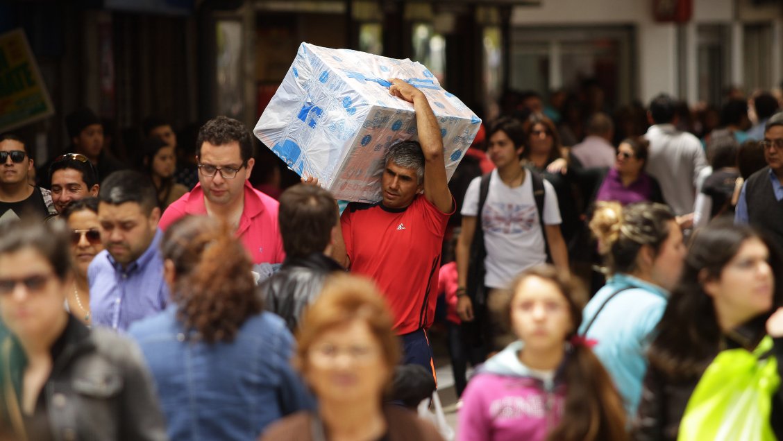 Ventas presenciales del comercio minorista también se desplomaron en noviembre