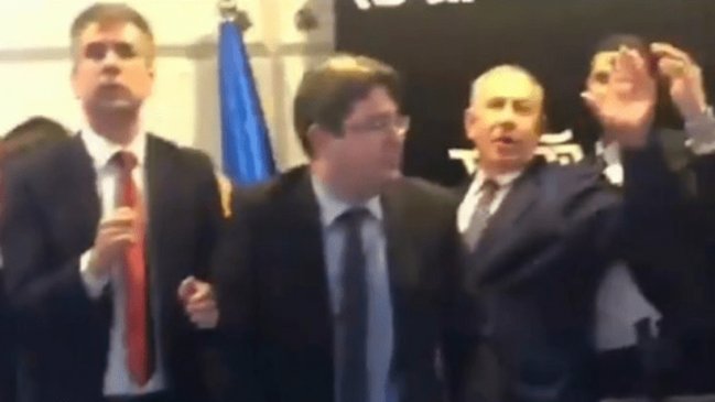 Netanyahu fue evacuado de un mitin político por disparo de cohete desde Gaza a Israel