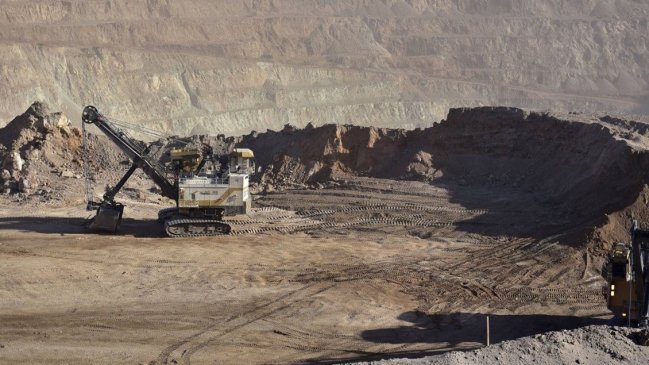 Minería empujó IPP post estallido, que creció 5 % en noviembre