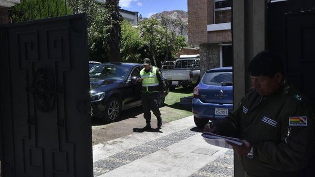 Aumenta tensión en embajada mexicana en Bolivia por asilo de ex ministros de Evo Morales