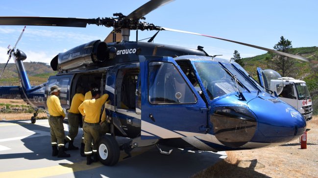 Helicóptero Black Hawk llegó al Maule para sumarse al combate de incendios forestales
