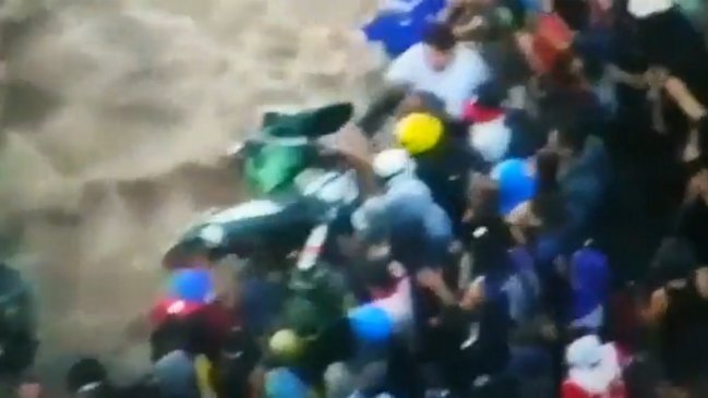 Gobierno se querelló contra dos personas por la moto policial lanzada al Río Mapocho