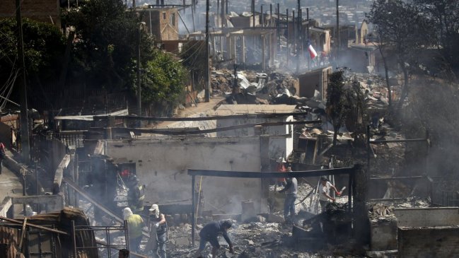 Valparaíso: Fumarola generó preocupación en sector del Cerro San Roque