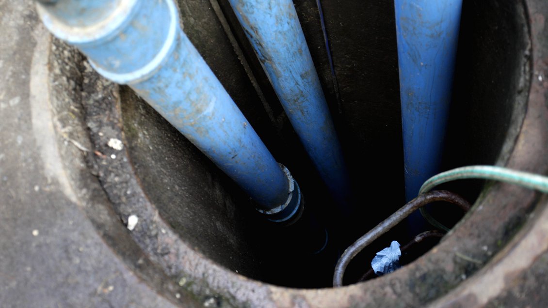 Empresas foseras denuncian a Essbio por alzas en contratos para tratamiento de aguas servidas